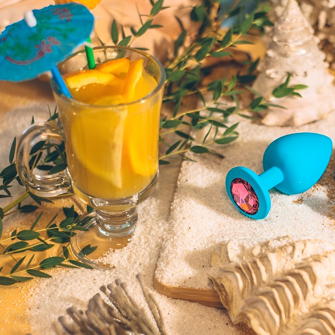 Голубая анальная пробка Cutie Small с розовым кристаллом - 7,5 см.